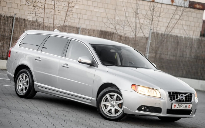 Volvo V70 cena 27900 przebieg: 276326, rok produkcji 2011 z Radom małe 631